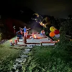 Warm Family Glamping With Kids Playground *