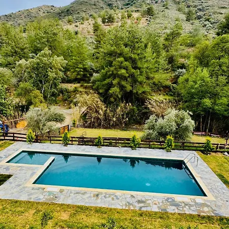 Mountain Glamping With Kids Playground And Pool