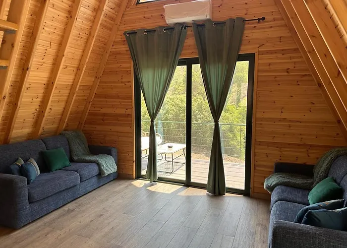 Warm Family Glamping With Kids Playground Case de vacanță