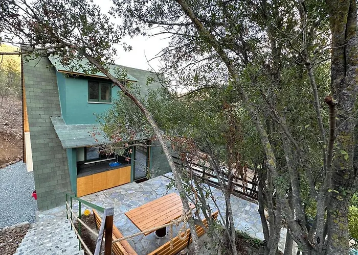 Warm Family Glamping With Kids Playground Case de vacanță *