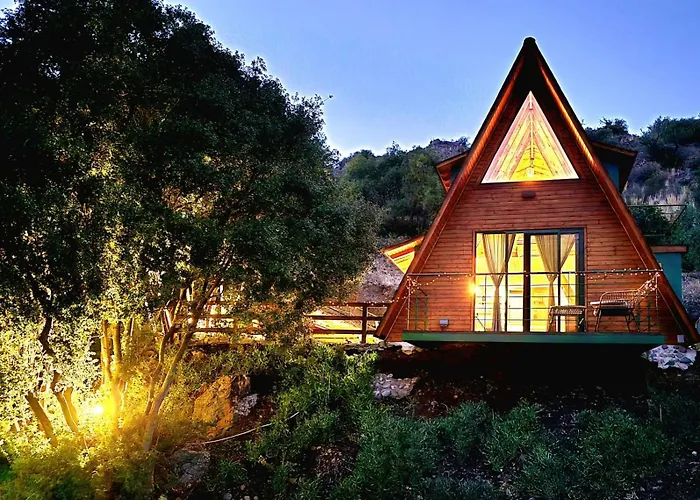 Warm Family Glamping With Kids Playground