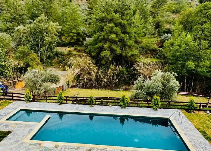 Warm Family Glamping With Kids Playground