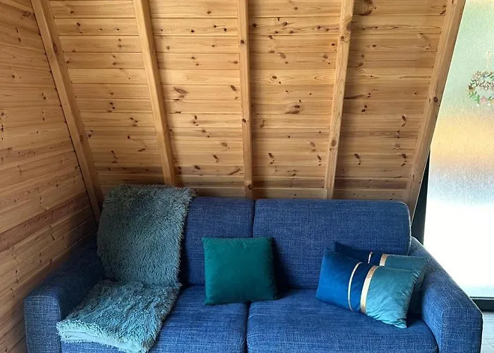 Case de vacanță Warm Family Glamping With Kids Playground Arakapas